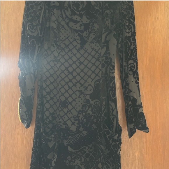 Balmain x H&M Velvet Bodycon, Size 8 - Picture 4 of 7
